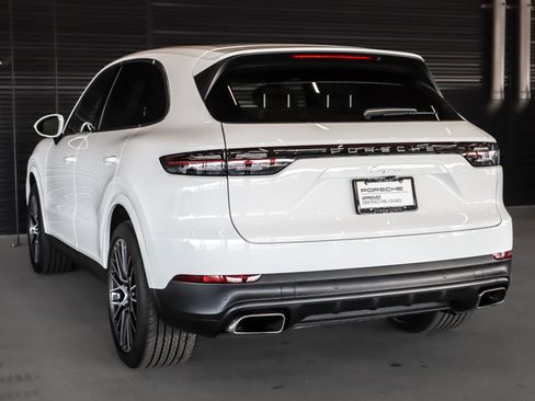 Certified 2023 Porsche Cayenne image 3