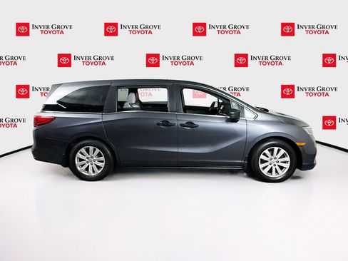Used 2018 Honda Odyssey LX image 3