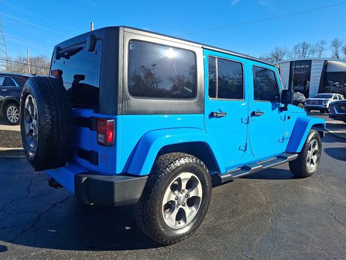 Used 2017 Jeep Wrangler Unlimited Sahara w/ Connectivity Group image 6