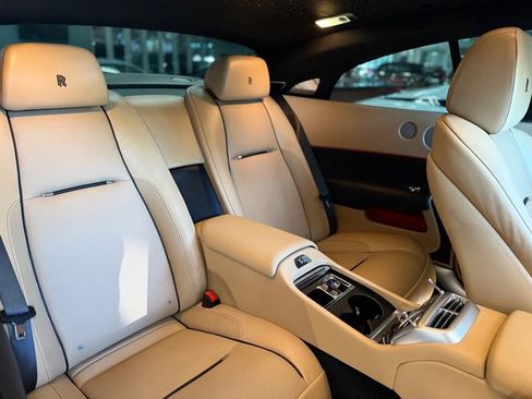 Used 2019 Rolls-Royce Wraith image 18