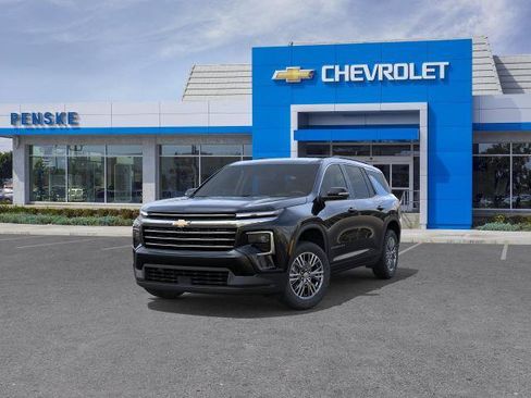 New 2027 Chevrolet Traverse LT w/ Driver Confidence Package FWD image 8