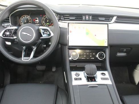 New 2026 Jaguar F-PACE R-Dynamic S image 4