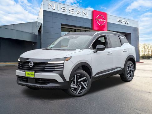 New 2026 Nissan Kicks SV w/ SV Premium Package image 1