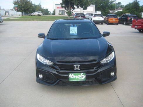 Used 2018 Honda Civic EX image 3