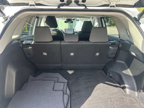 Used 2022 Toyota RAV4 XLE w/ Convenience Package AWD/4WD image 19