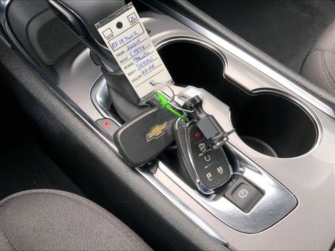 Used 2024 Chevrolet Malibu LT FWD image 15