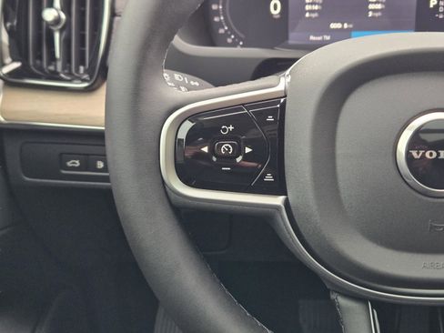 New 2026 Volvo XC90 T8 Plus w/ Protection Package Premier image 24