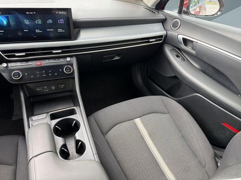 Used 2025 Hyundai Sonata SEL FWD image 27