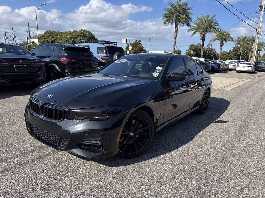 Used 2019 BMW 330i Sedan w/ M Sport Package RWD image 3
