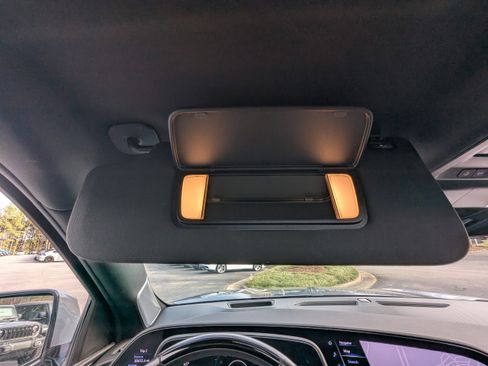 Used 2024 Cadillac Escalade Sport w/ LPO, ONYX Package image 28