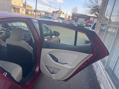 Used 2014 Kia Optima LX image 18