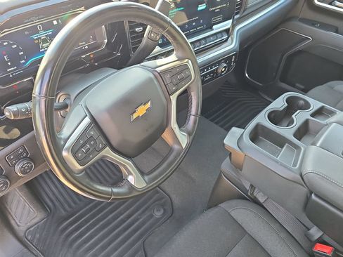 Used 2025 Chevrolet Silverado 3500 LT w/ Safety Package AWD/4WD image 15