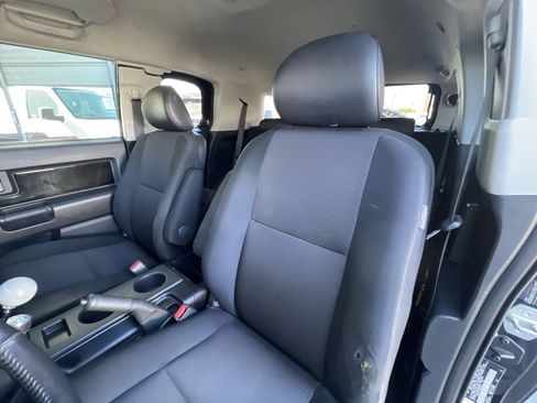 Used 2008 Toyota FJ Cruiser 4WD image 11
