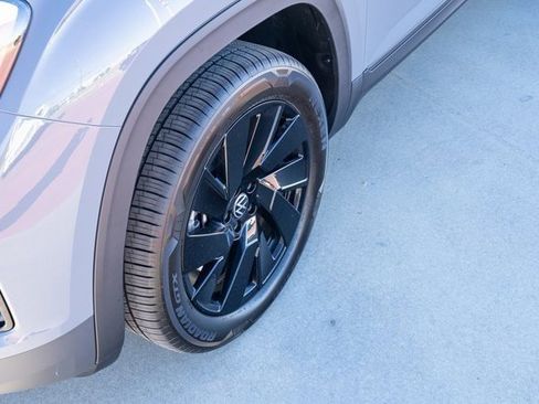 New 2026 Volkswagen Atlas Cross Sport SE image 10
