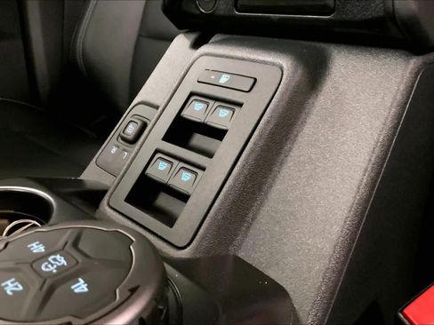 New 2025 Ford Bronco Outer Banks image 18