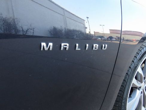 Used 2023 Chevrolet Malibu LT image 11