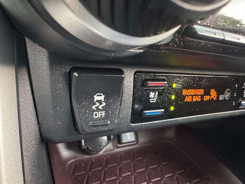 Certified 2020 Toyota RAV4 Limited w/ Limited Grade Weather Package AWD/4WD image 32