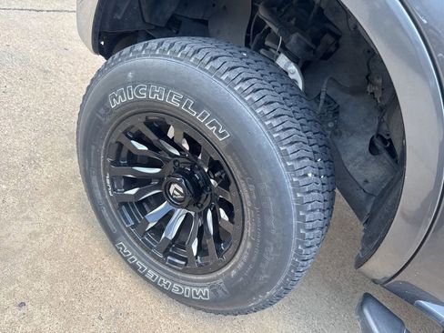 Used 2019 Ford Ranger XLT w/ Equipment Group 302A Luxury AWD/4WD image 8