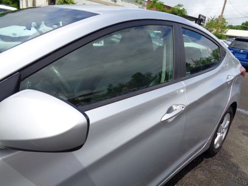 Used 2013 Hyundai Elantra GLS image 15