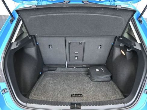 Used 2023 Volkswagen Taos SE FWD image 32