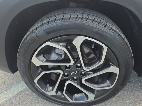 Used 2024 Chevrolet Trax RS w/ Driver Confidence Package FWD image 5