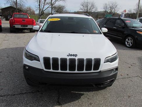 Used 2019 Jeep Cherokee Latitude image 1