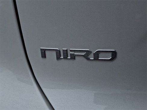 New 2026 Kia Niro LX image 4