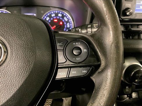 Used 2019 Toyota RAV4 XLE image 19