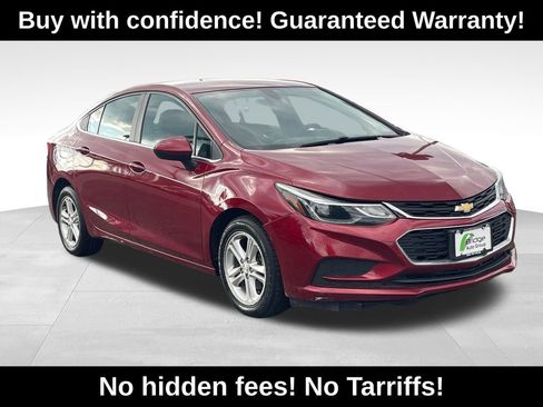 Used 2018 Chevrolet Cruze LT w/ Convenience Package FWD image 1