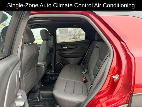 Used 2023 Chevrolet TrailBlazer RS w/ Sun and Liftgate Package image 9