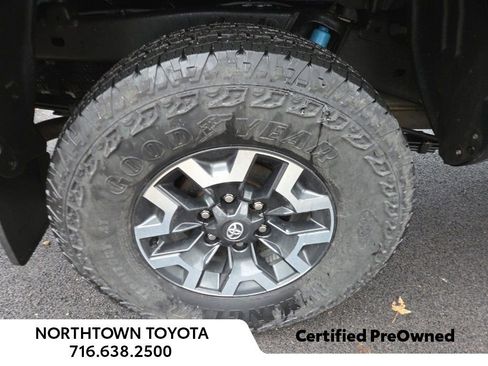 Used 2023 Toyota Tacoma TRD Off-Road image 5