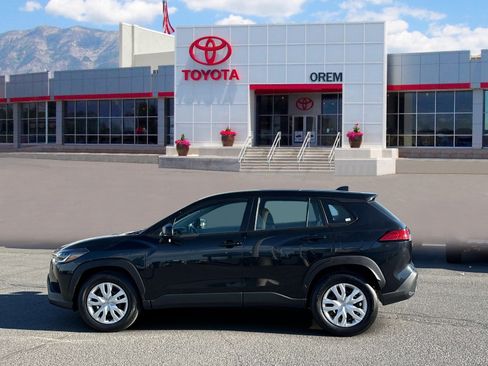 Used 2024 Toyota Corolla Cross L AWD/4WD image 6
