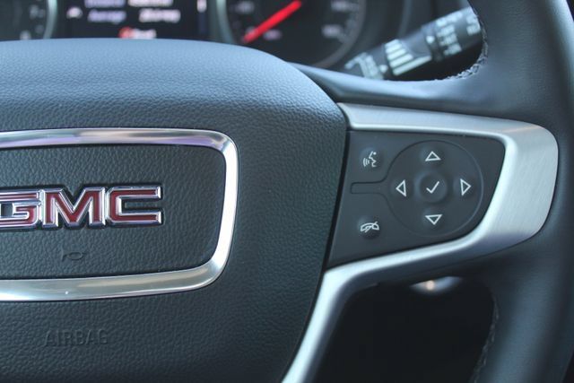 Used 2024 GMC Terrain SLT w/ Infotainment Package II FWD image 25