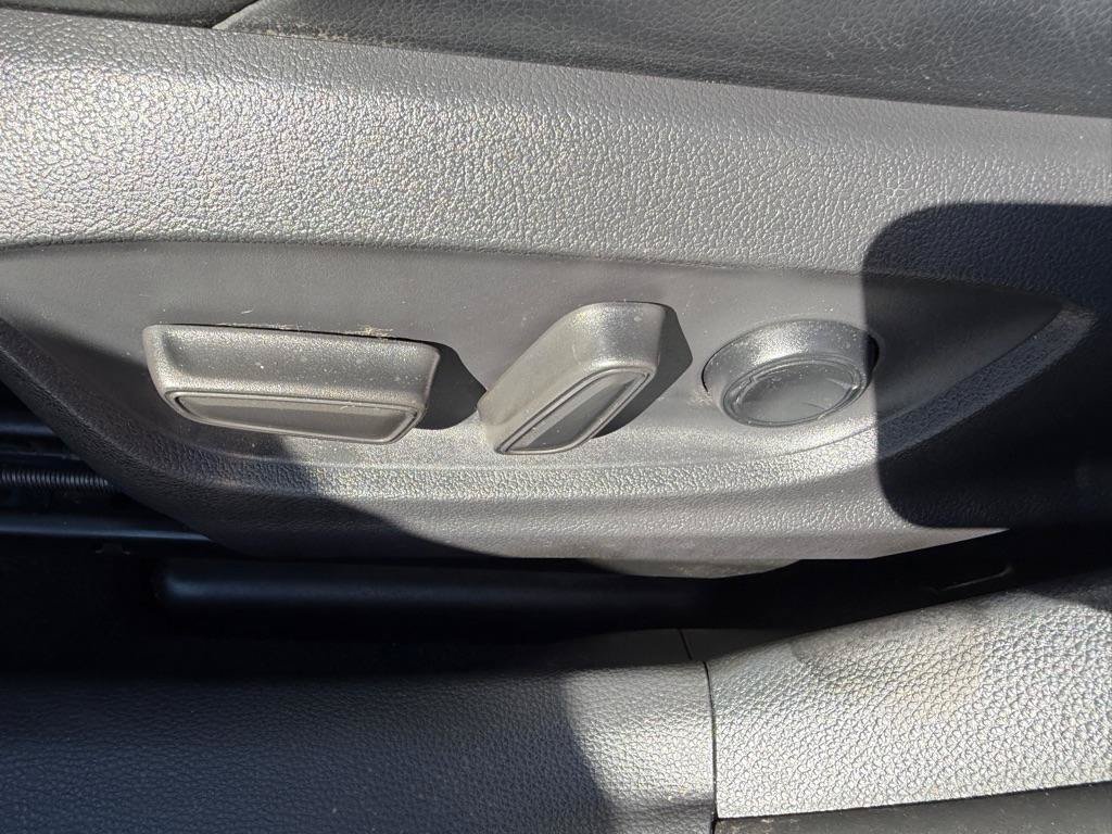 Used 2019 Toyota Corolla XSE FWD image 20