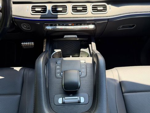 Used 2022 Mercedes-Benz GLS 450 4MATIC image 15