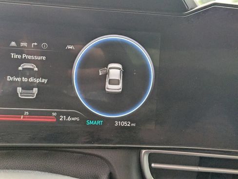 Used 2024 Hyundai Elantra SEL FWD image 32