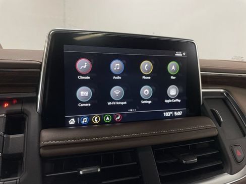 Certified 2021 Chevrolet Suburban High Country AWD/4WD image 16
