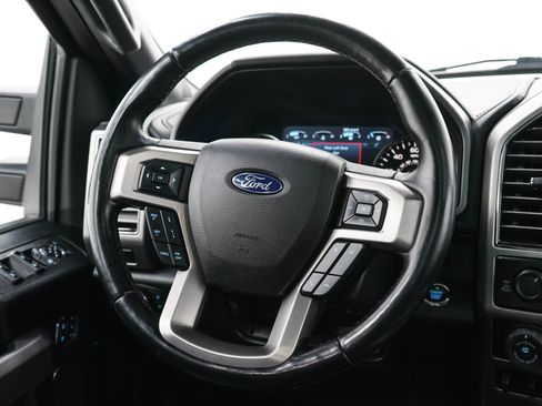 Used 2018 Ford F150 Platinum w/ Equipment Group 701A Luxury AWD/4WD image 17