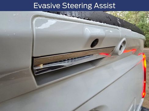 Used 2023 Ford F150 Lariat w/ Trailer Tow Package image 23