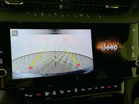 New 2026 Jeep Grand Cherokee Altitude AWD/4WD image 19