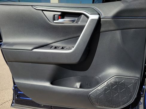 Used 2019 Toyota RAV4 XSE image 11