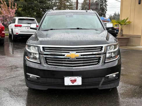 Used 2015 Chevrolet Suburban LTZ image 2