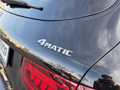 Used 2022 Mercedes-Benz GLC 300 4MATIC image 12