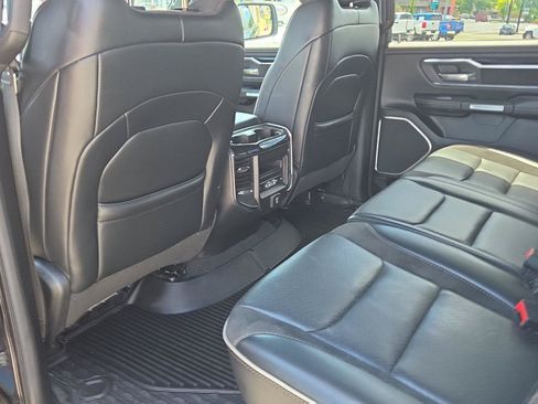 Used 2019 RAM 1500 Laramie AWD/4WD image 13