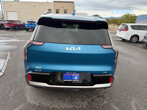 Used 2024 Kia EV9 GT-Line AWD/4WD image 7