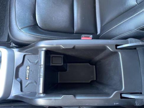 Used 2022 Chevrolet Colorado ZR2 AWD/4WD image 38
