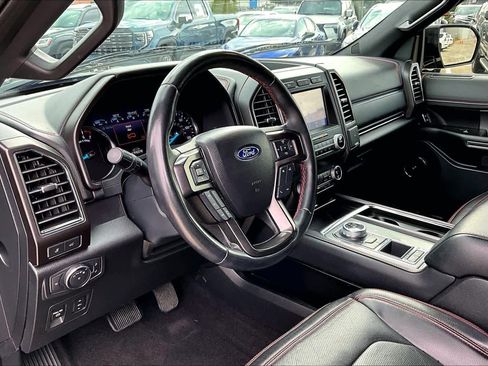 Used 2021 Ford Expedition Max Limited image 17