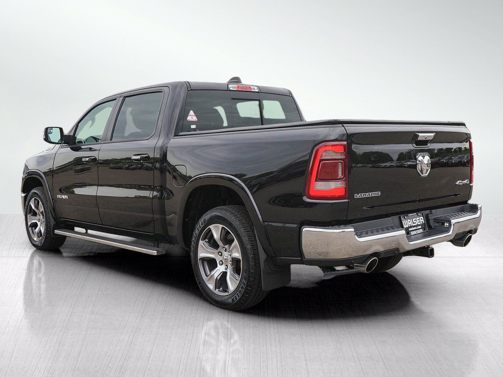 Used 2021 RAM 1500 Laramie AWD/4WD image 4