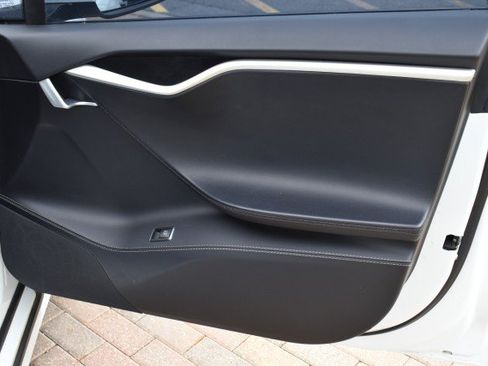 Used 2018 Tesla Model S 100D AWD/4WD image 39