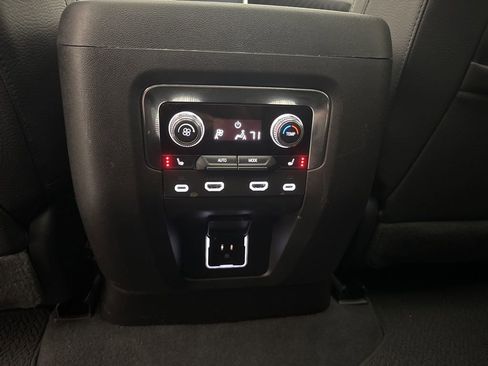 Used 2023 GMC Yukon Denali w/ Advanced Technology Package image 66